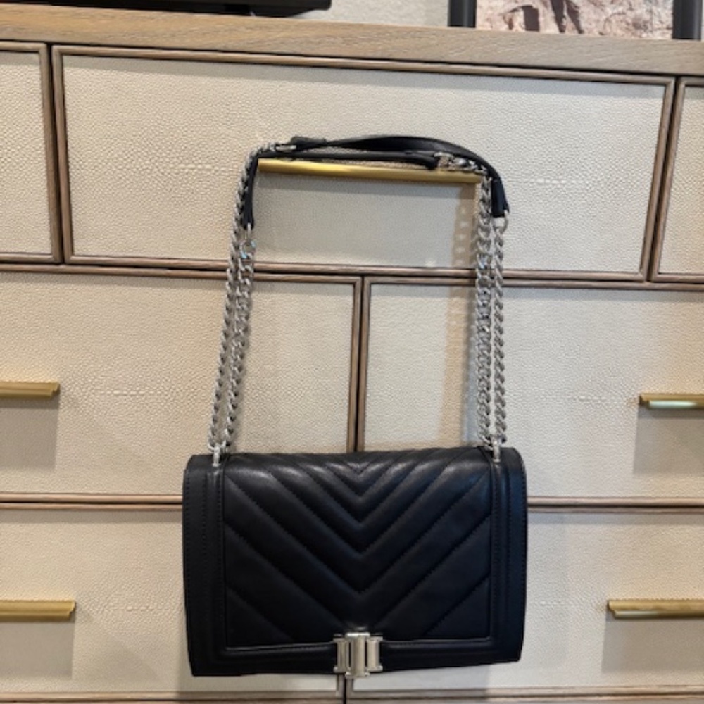 International Concept Black bag